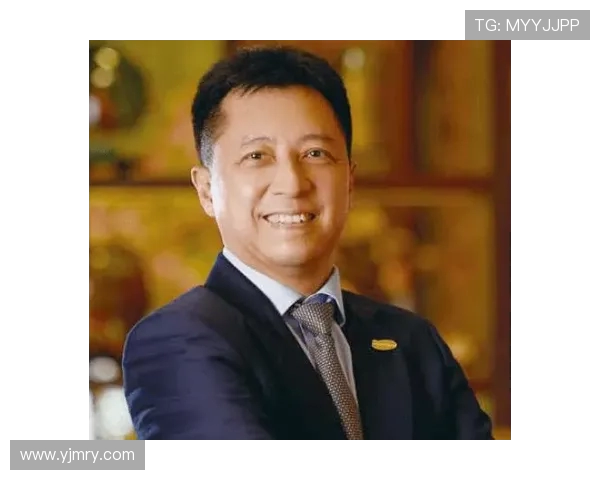 钟诚的成长之路：从普通少年到行业领军人物的奋斗历程